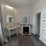 Appartement de 2 Chambres au 1er Etage
