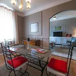Appartement de 2 Chambres au 1er Etage