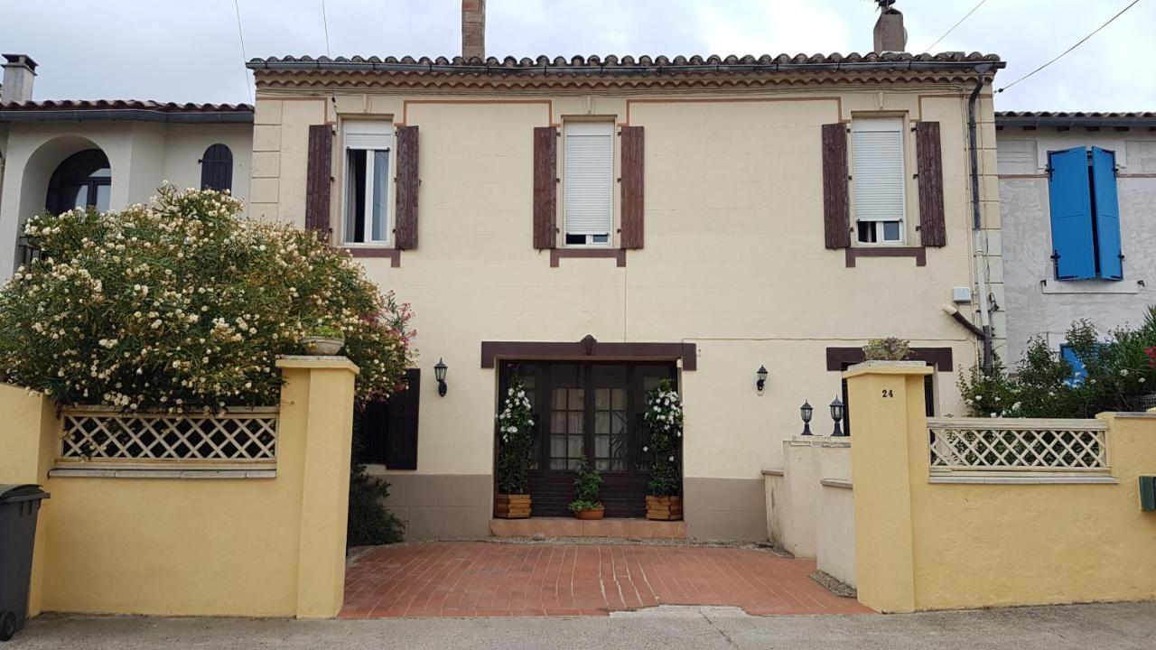 De 2 Au 1er Etage Appartement Carcassonne